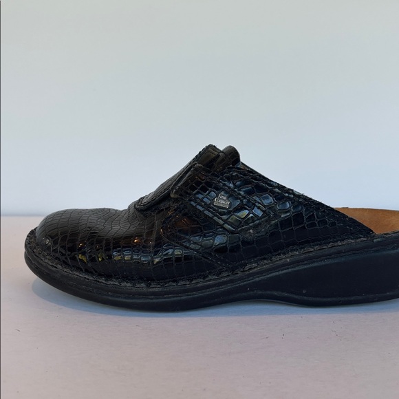 Finn Comfort Black Snakeskin Embossed Leather Mule /Clog /Slip-one. Size 8. - Picture 5 of 8